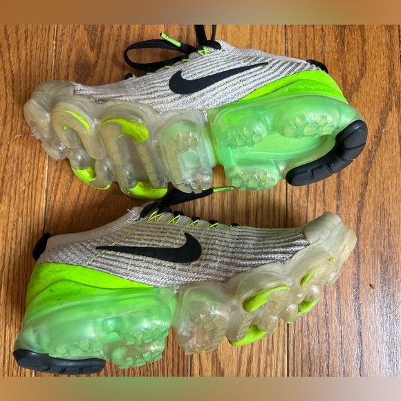 Nike VaporMax 3.0 Flyknit Grey Green Running Shoes, Size 7.5 Women’s - 6 Men’s - Picture 9 of 10